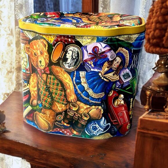 Vintage 1997 Teddy Bear Tin by Olive Can Co. The Silver Crane Co. England - Picture 4 of 9